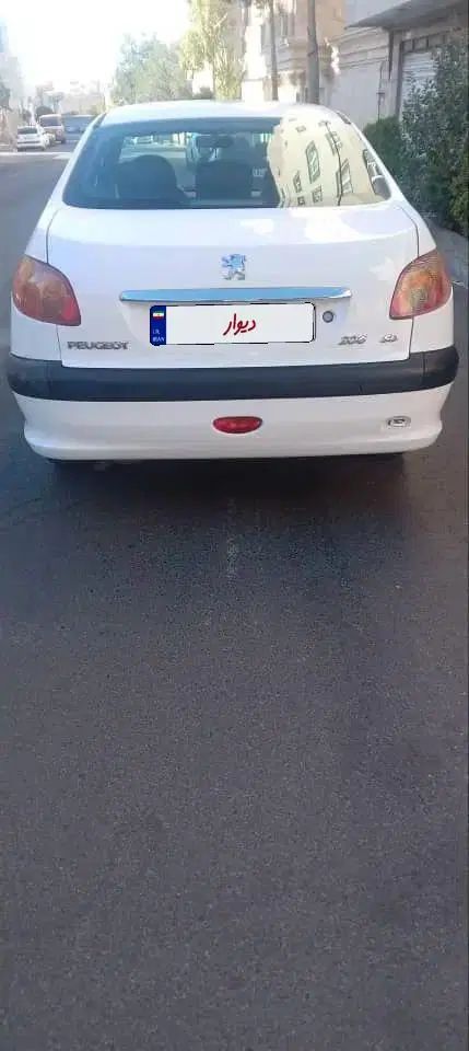 پژو ۲۰۶ صندوق دار v8 - 1393