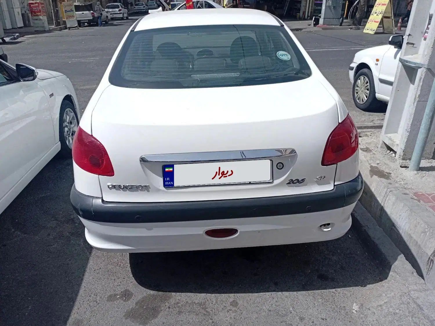 پژو ۲۰۶ صندوق دار v8 - 1395