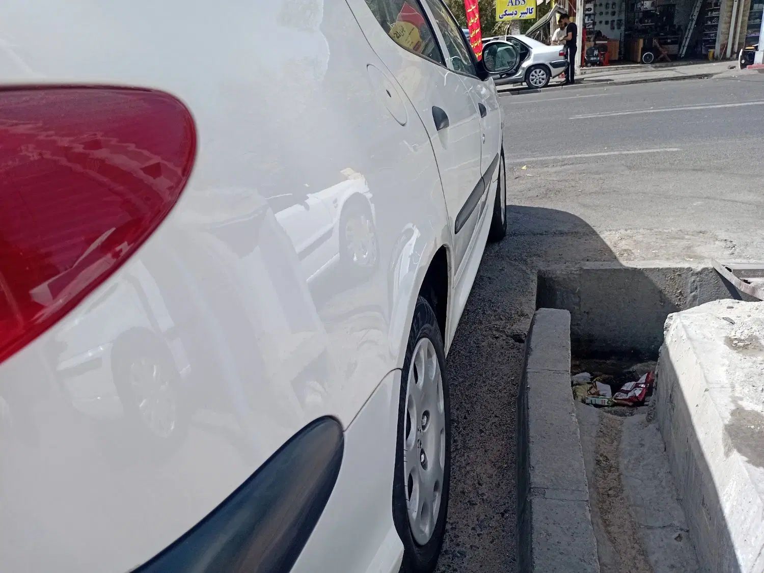 پژو ۲۰۶ صندوق دار v8 - 1395
