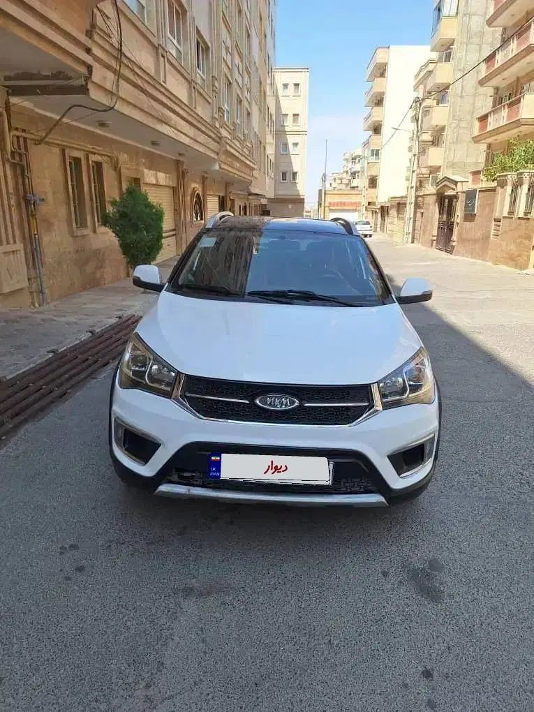 ام وی ام X22 دنده‌ای لاکچری - 1396