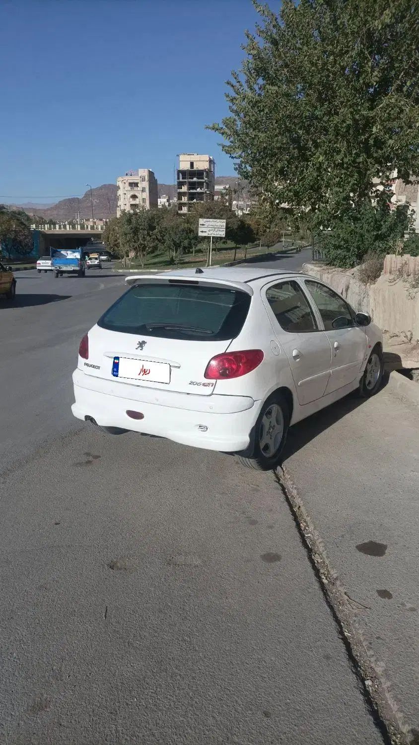 پژو 206 تیپ 3 - 1390