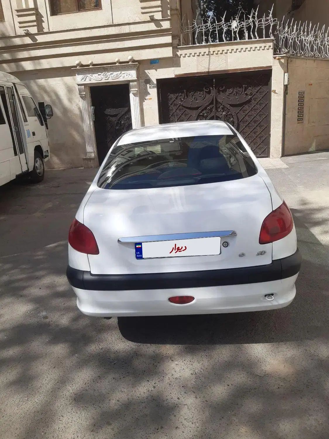 پژو ۲۰۶ صندوق دار v8 - 1396
