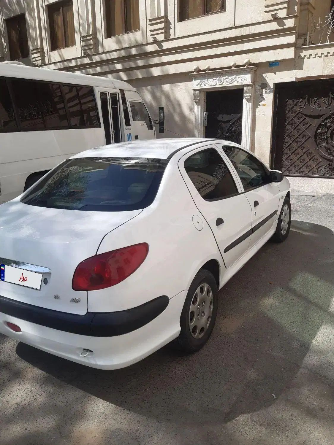 پژو ۲۰۶ صندوق دار v8 - 1396
