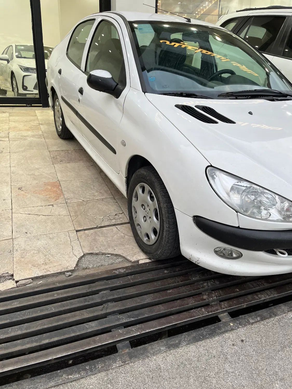 پژو ۲۰۶ صندوق دار v8 - 1397