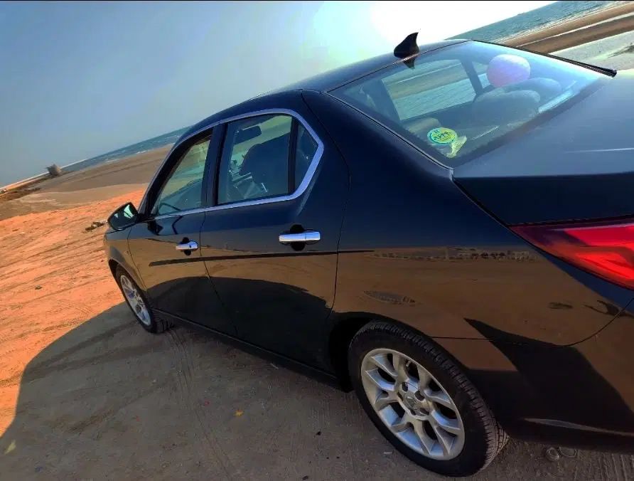 دنا پلاس توربو اتوماتیک - 1400