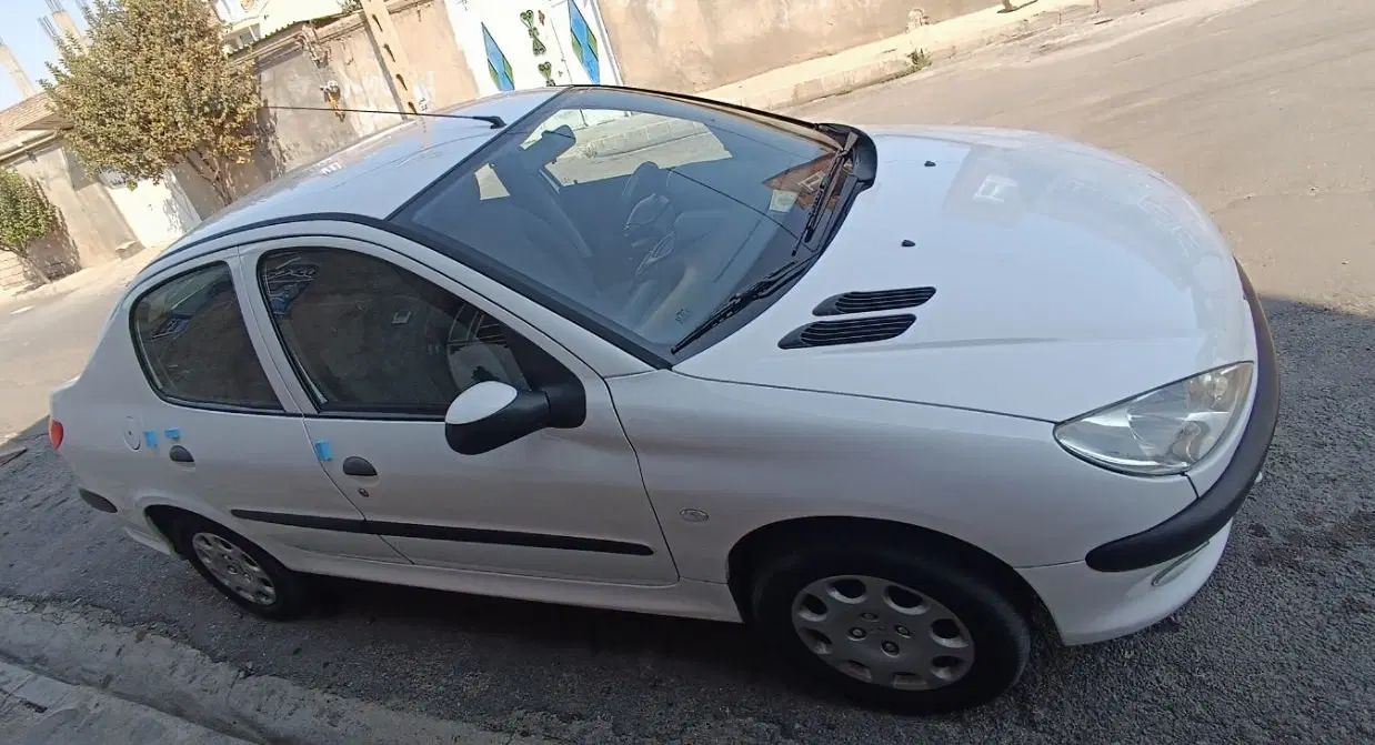 پژو ۲۰۶ صندوق دار v8 - 1398