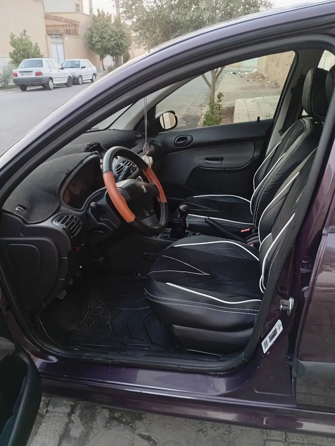پژو ۲۰۶ صندوق دار v8 - 1390