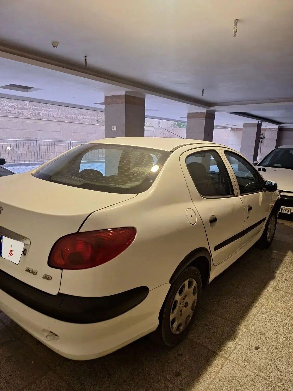 پژو ۲۰۶ صندوق دار v8 - 1397
