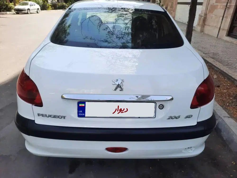 پژو ۲۰۶ صندوق دار v8 - 1400