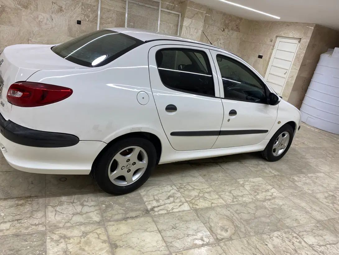 پژو ۲۰۶ صندوق دار v8 - 1391