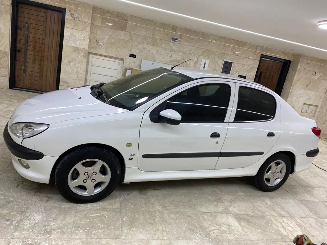 پژو ۲۰۶ صندوق دار v8 - 1391