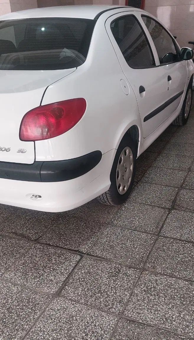 پژو ۲۰۶ صندوق دار v8 - 1395