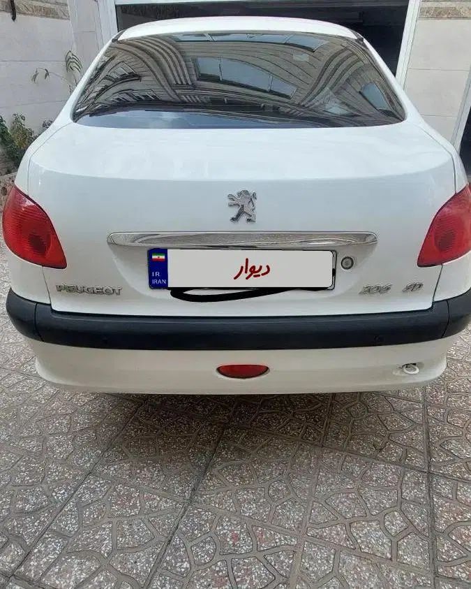 پژو ۲۰۶ صندوق دار v8 - 1395