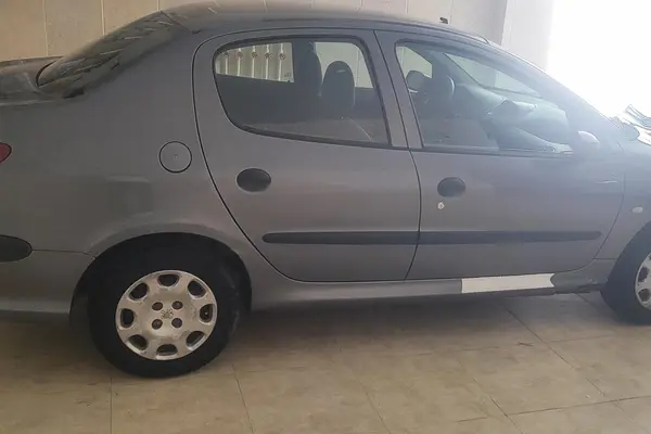 پژو ۲۰۶ صندوق دار v8 - 1397