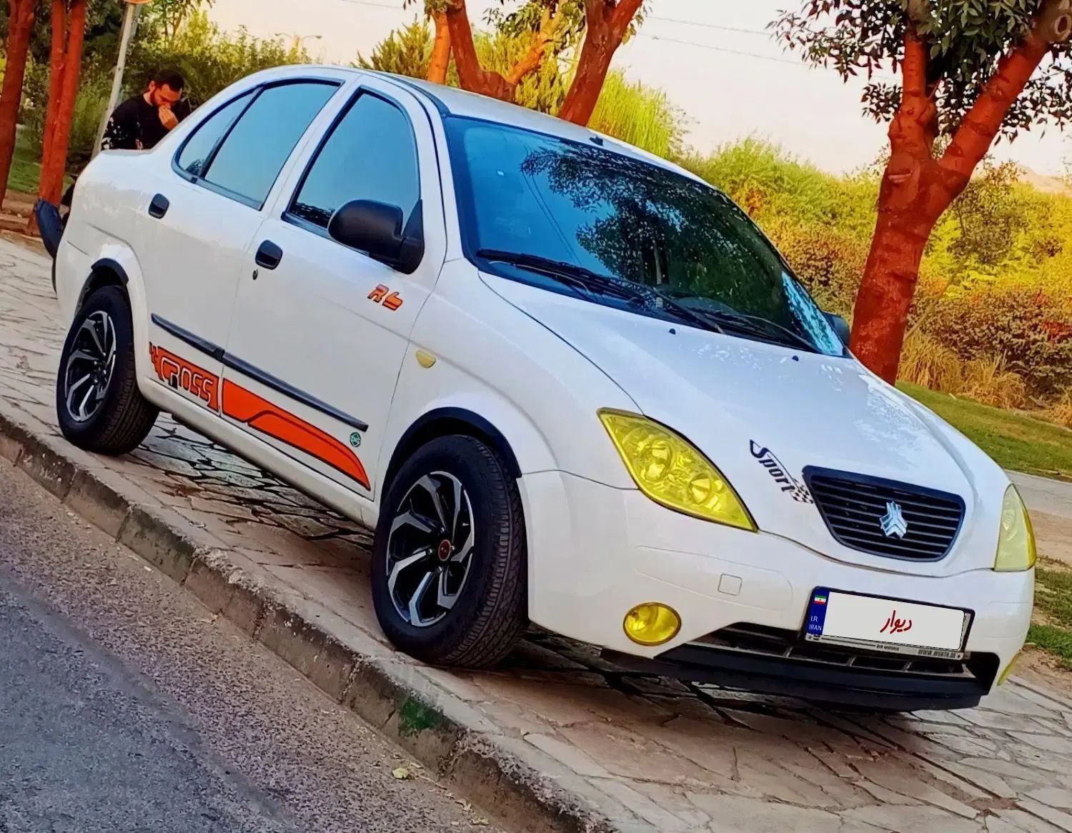 تیبا صندوق دار EX - 1395