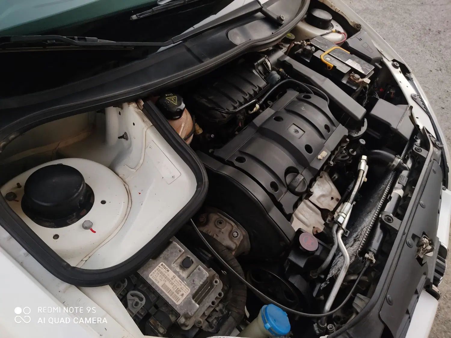 پژو ۲۰۶ صندوق دار v8 - 1390