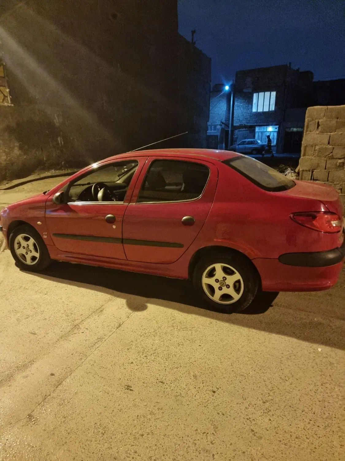 پژو ۲۰۶ صندوق دار v8 - 1393