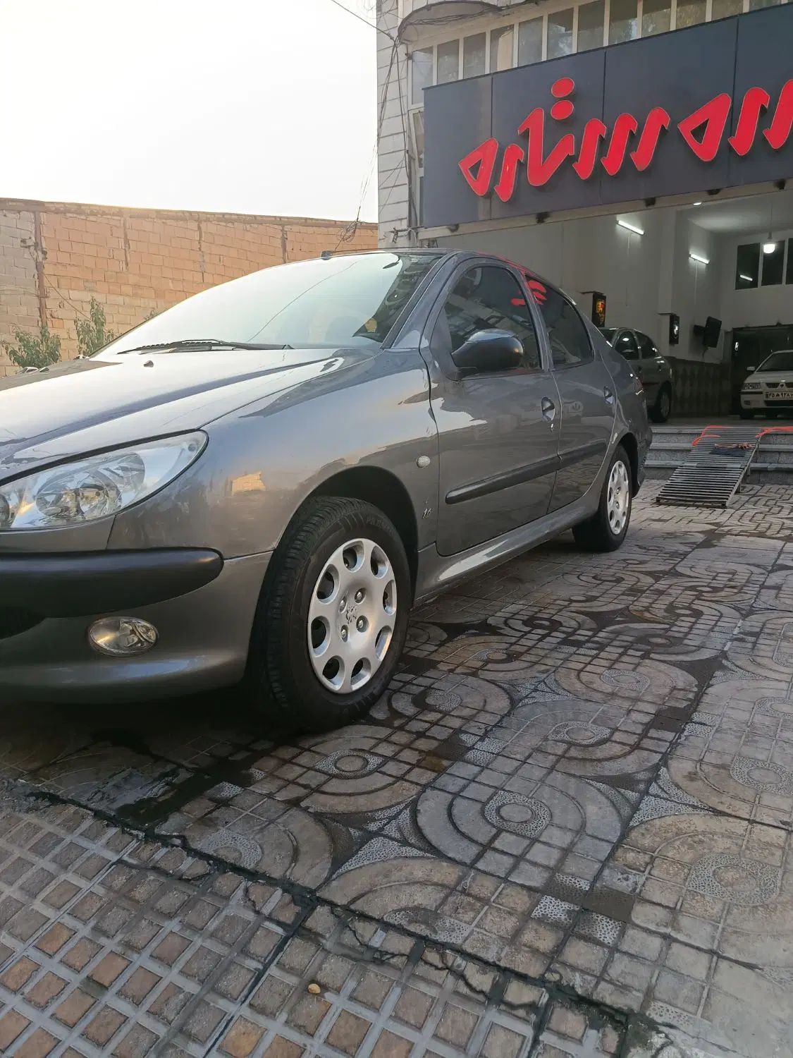 پژو ۲۰۶ صندوق دار v8 - 1394