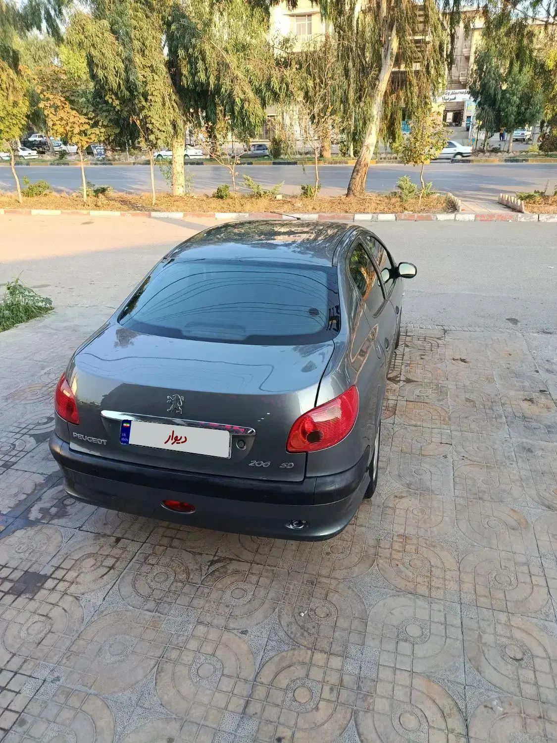 پژو ۲۰۶ صندوق دار v8 - 1394