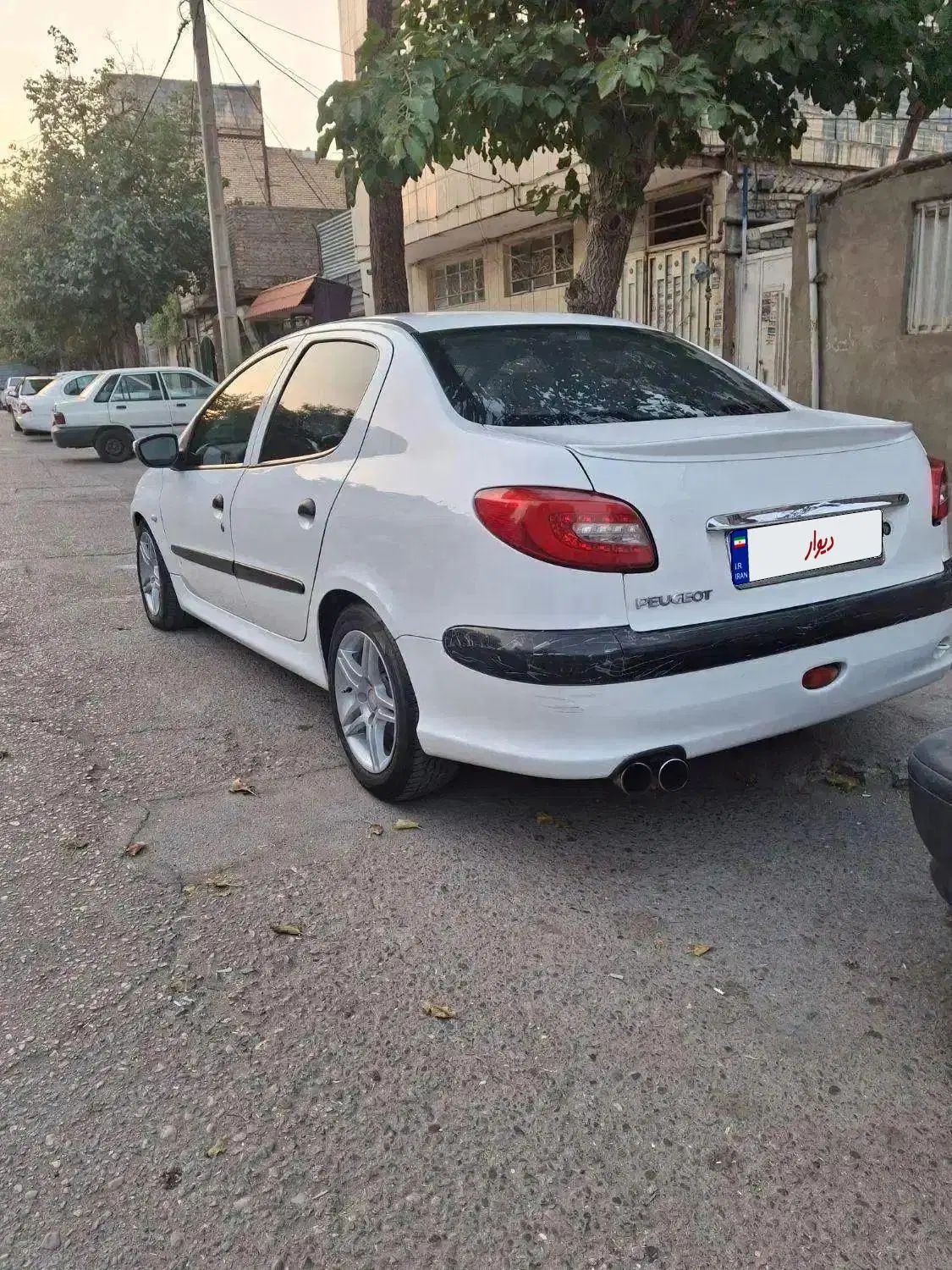 پژو 206 تیپ 5 - 1390