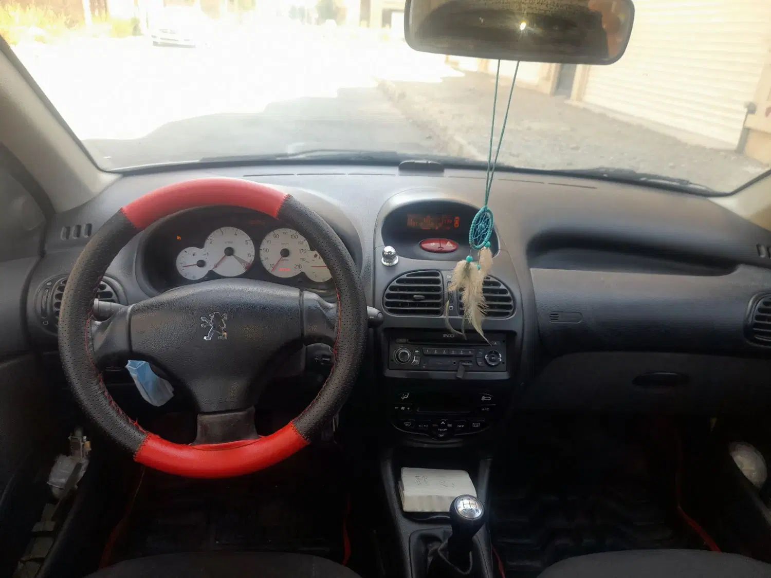 پژو ۲۰۶ صندوق دار v8 - 1398
