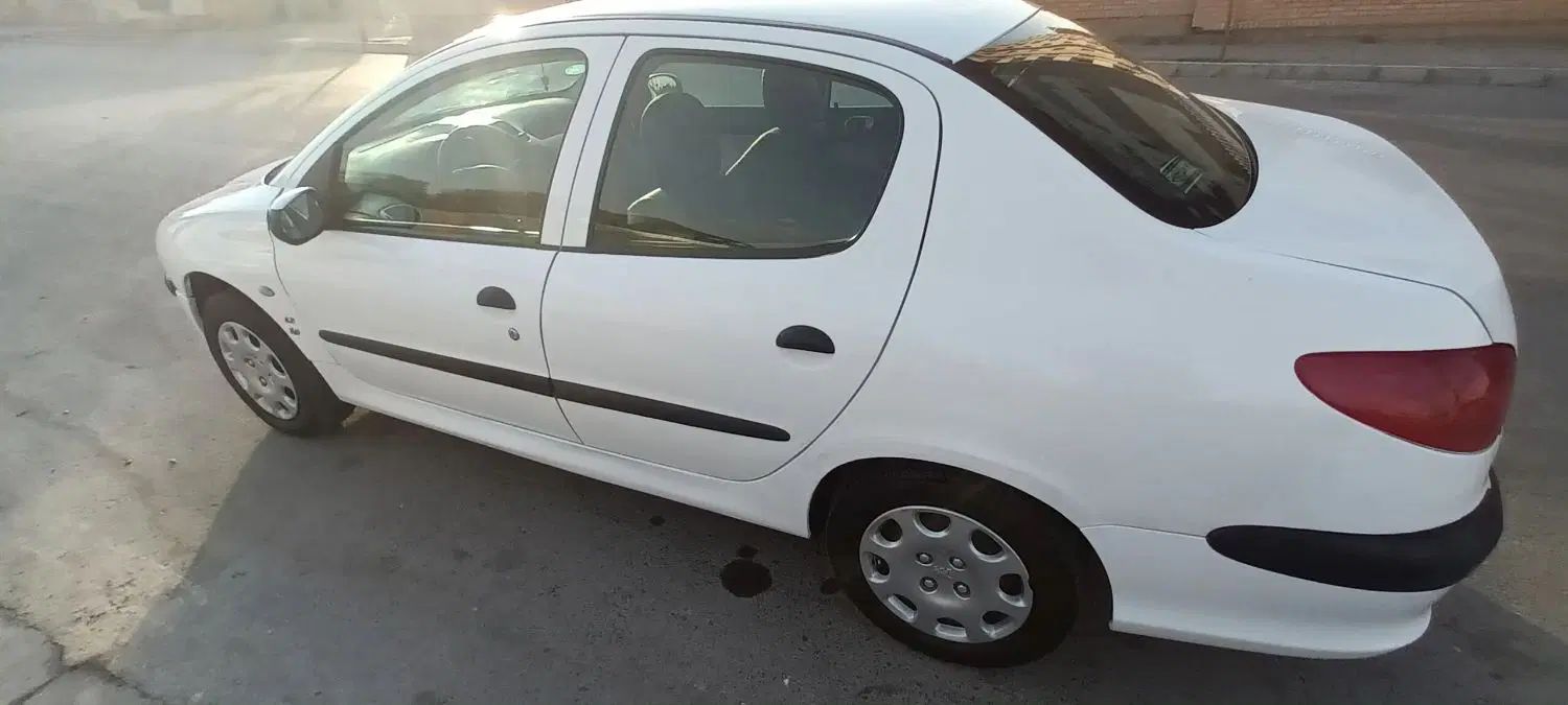 پژو ۲۰۶ صندوق دار v8 - 1390
