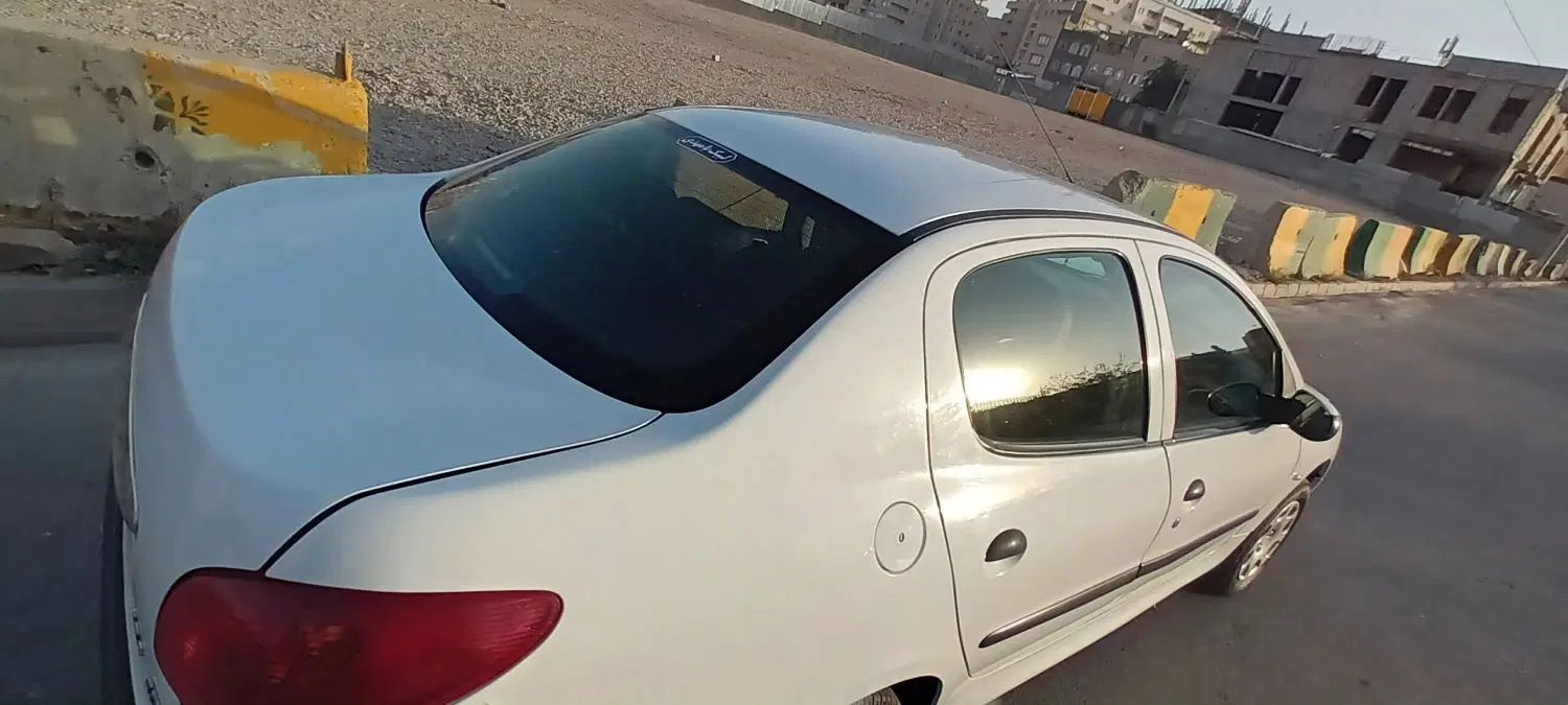 پژو ۲۰۶ صندوق دار v8 - 1390