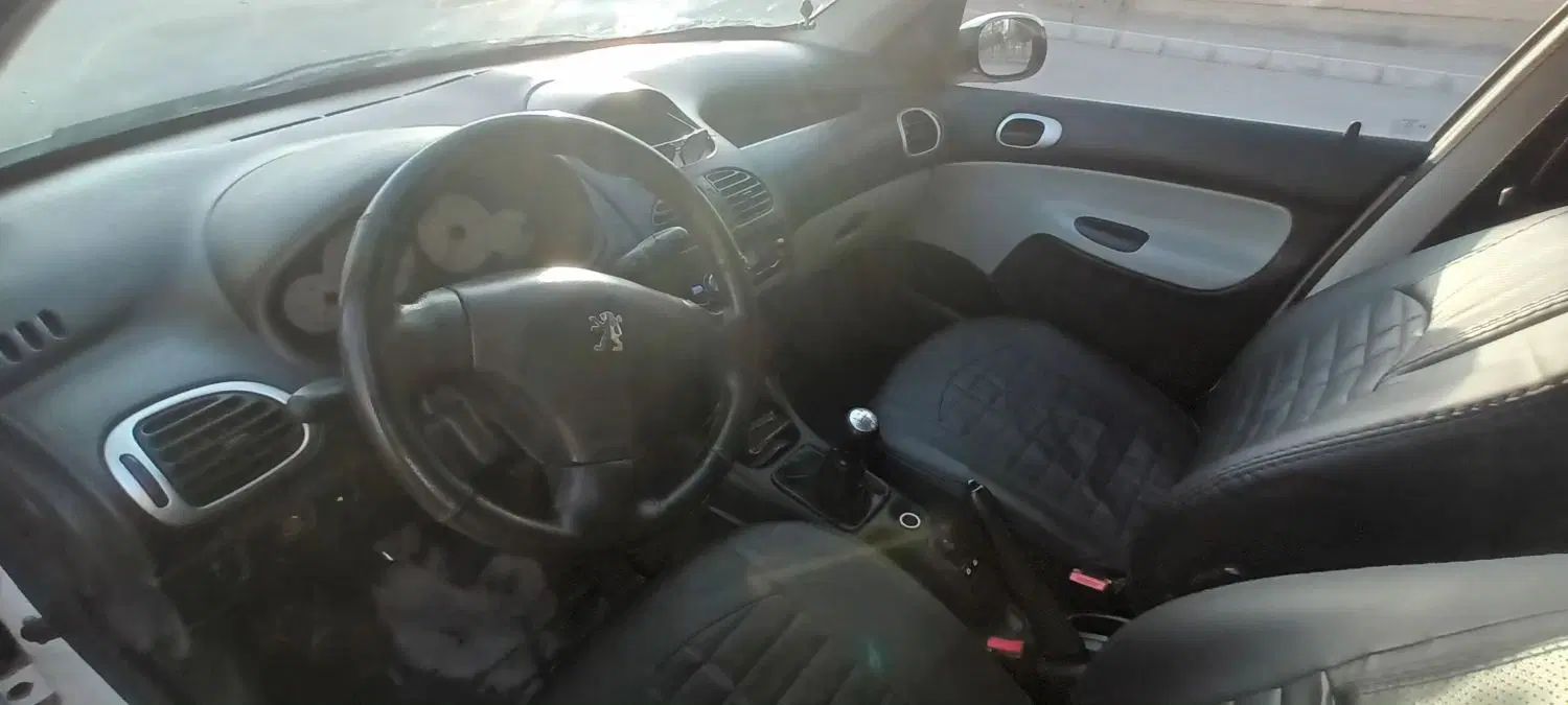 پژو ۲۰۶ صندوق دار v8 - 1390