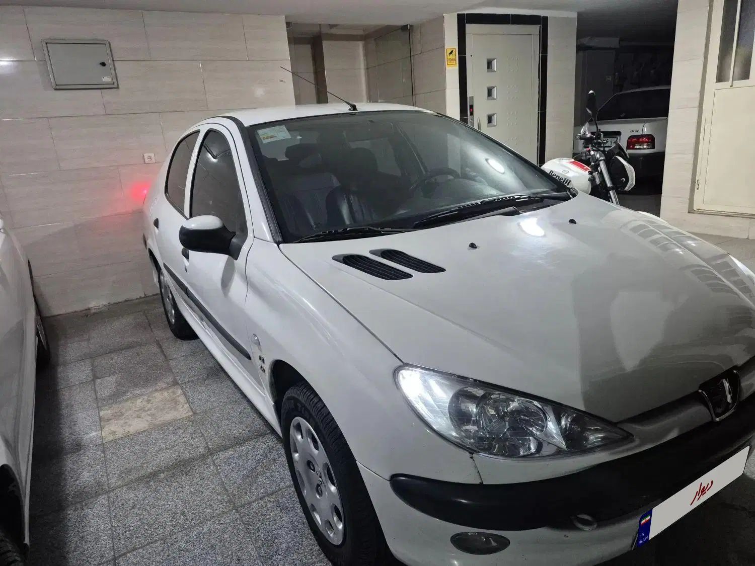 پژو ۲۰۶ صندوق دار v8 - 1398