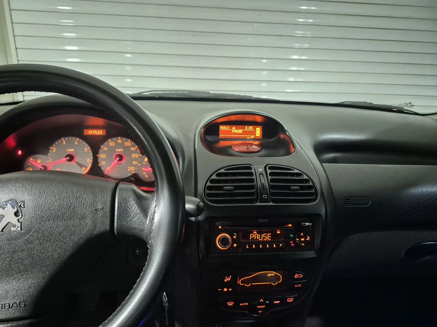 پژو ۲۰۶ صندوق دار v8 - 1398