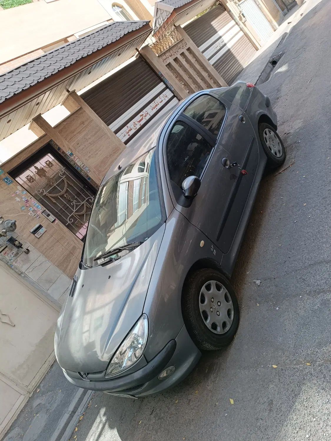 پژو ۲۰۶ صندوق دار v8 - 1390