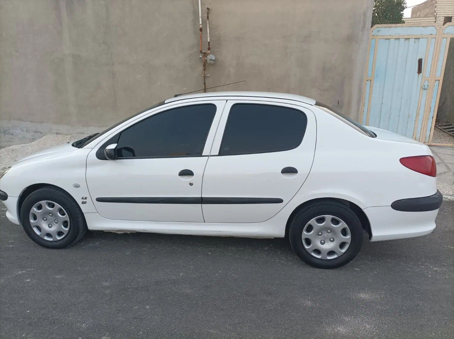 پژو ۲۰۶ صندوق دار v8 - 1394