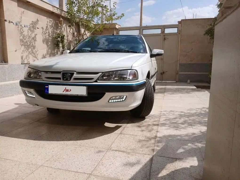 پژو پارس XU7P - 1402