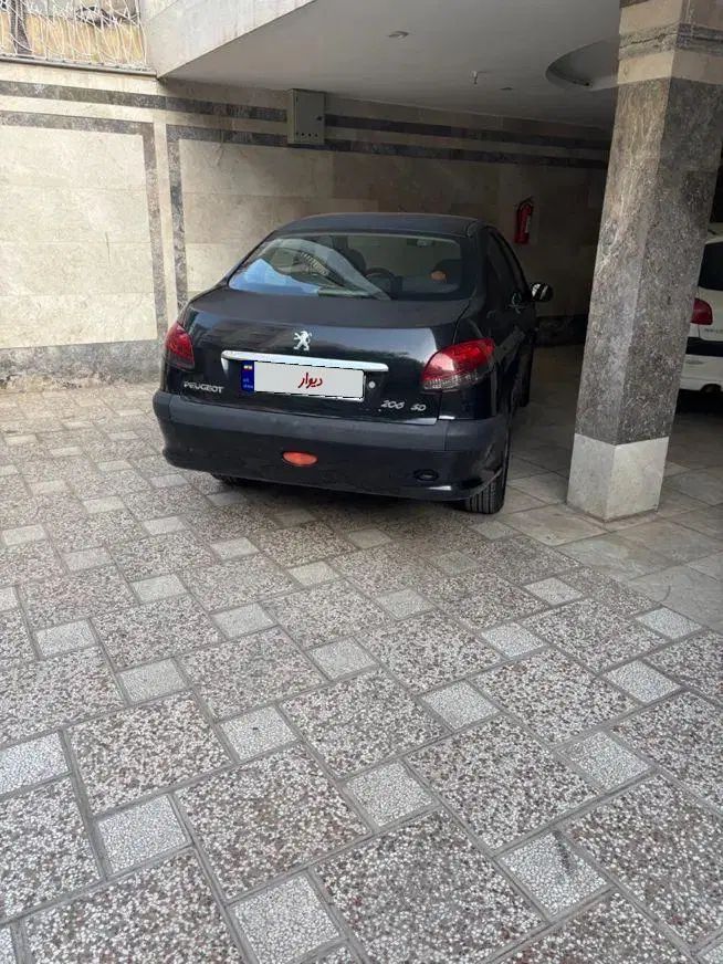 پژو ۲۰۶ صندوق دار v8 - 1392