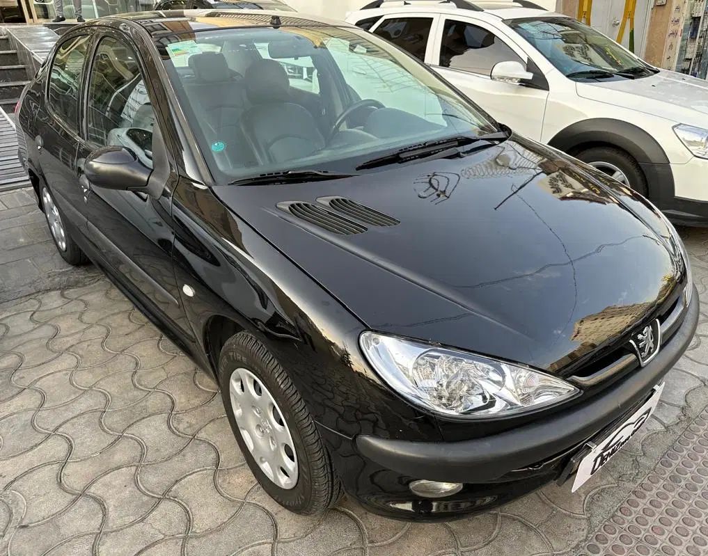 پژو ۲۰۶ صندوق دار v8 - 1393