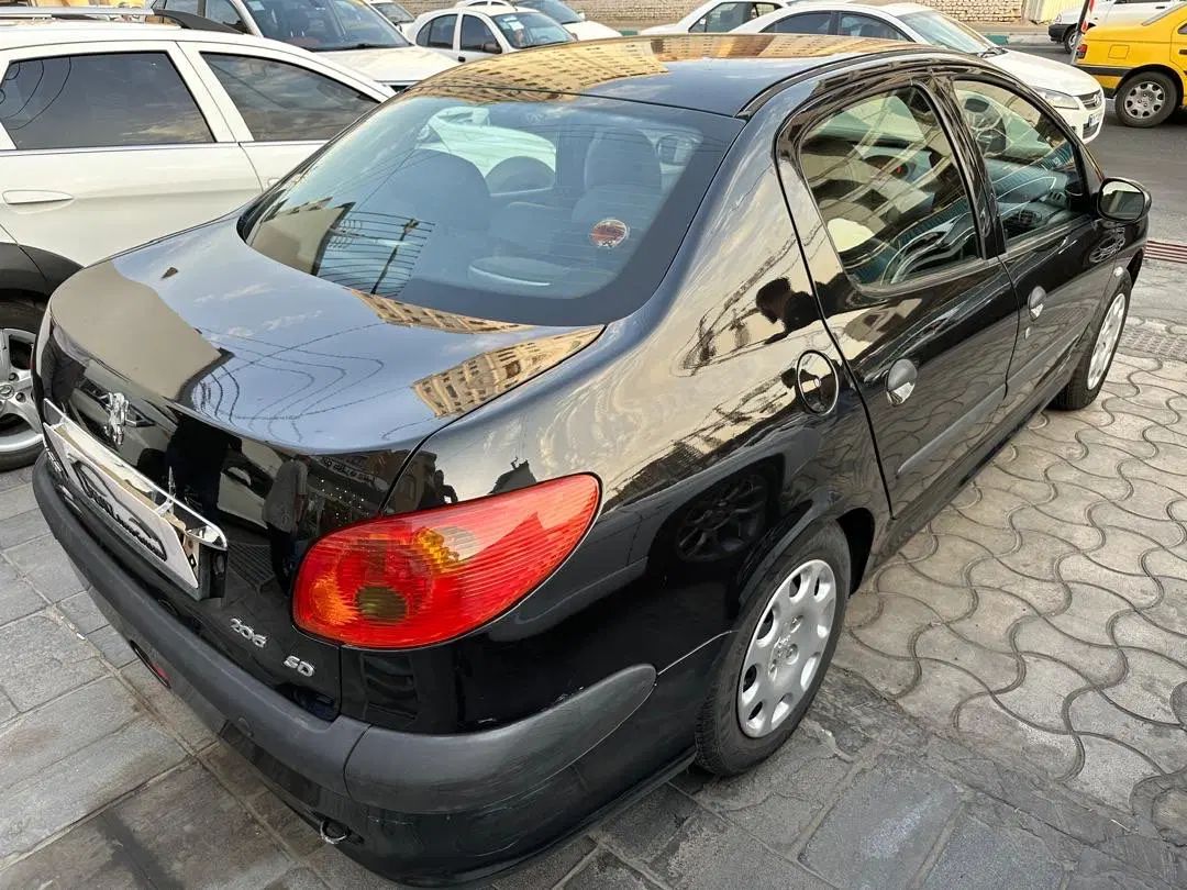 پژو ۲۰۶ صندوق دار v8 - 1393