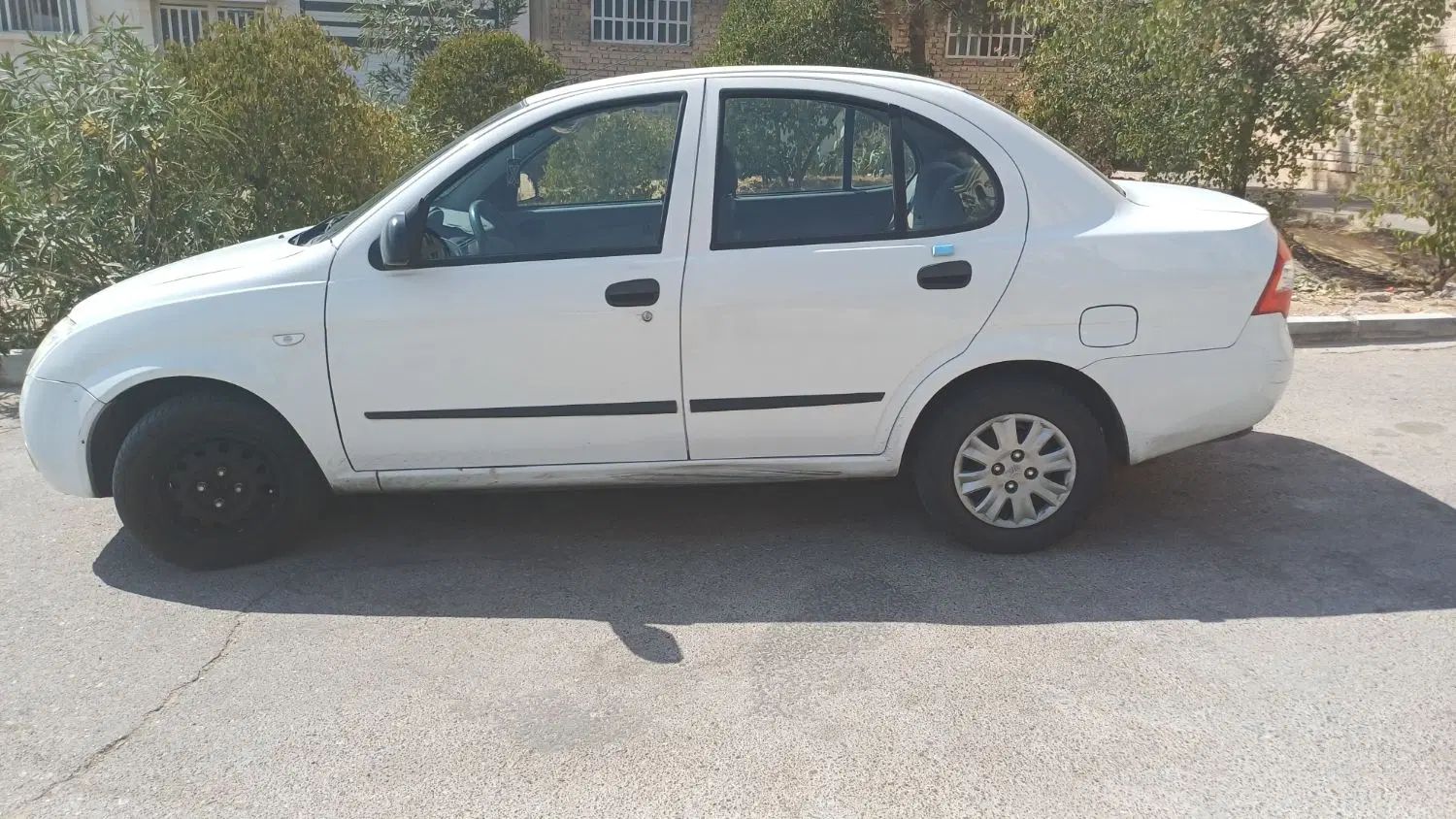 تیبا صندوق دار SX - 1398