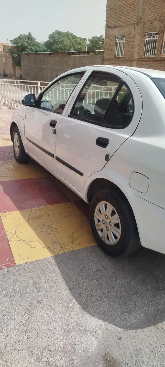 تیبا صندوق دار SX - 1392