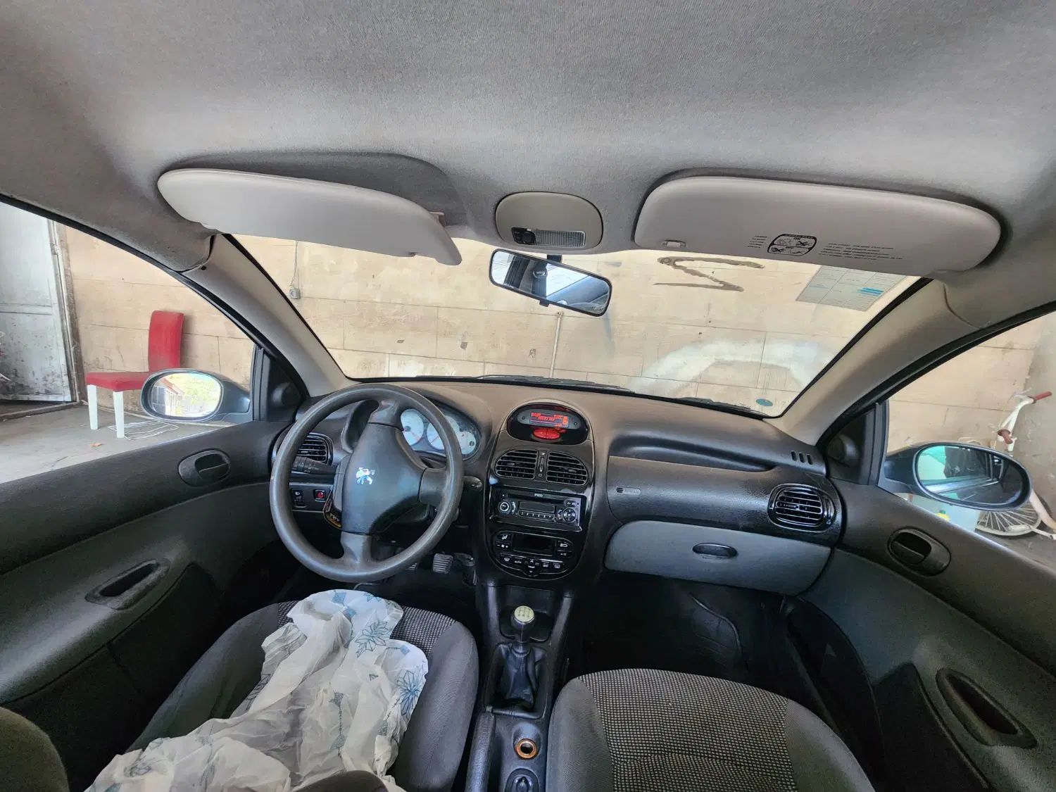 پژو ۲۰۶ صندوق دار v8 - 1395