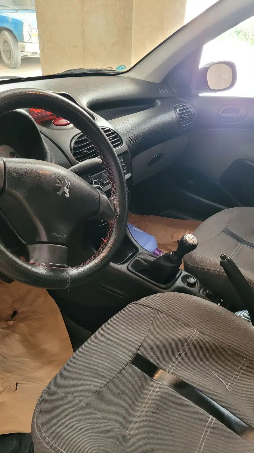 پژو ۲۰۶ صندوق دار v8 - 1397