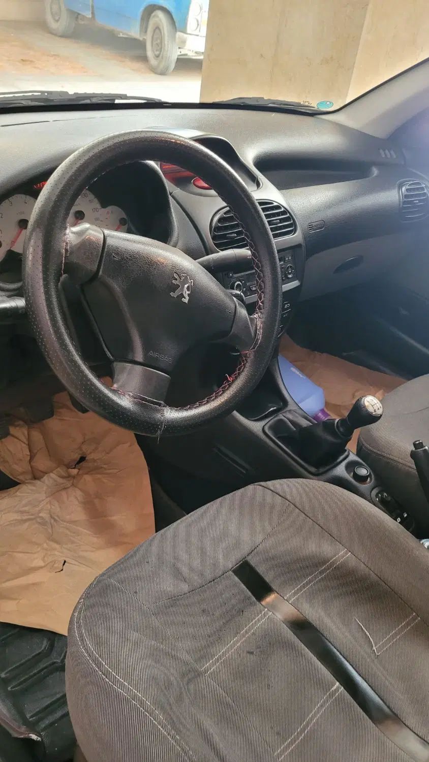 پژو ۲۰۶ صندوق دار v8 - 1397
