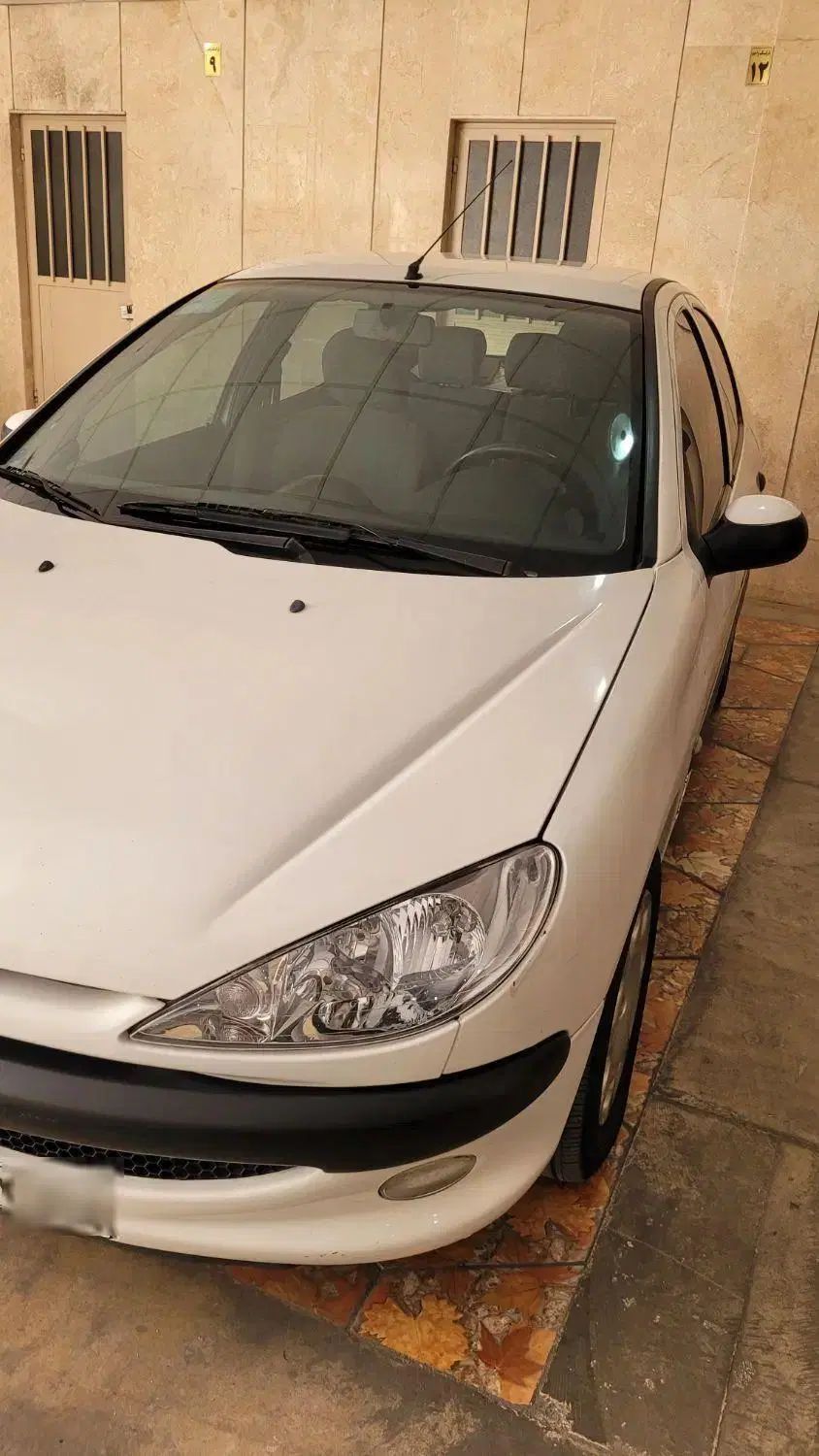 پژو ۲۰۶ صندوق دار v8 - 1397
