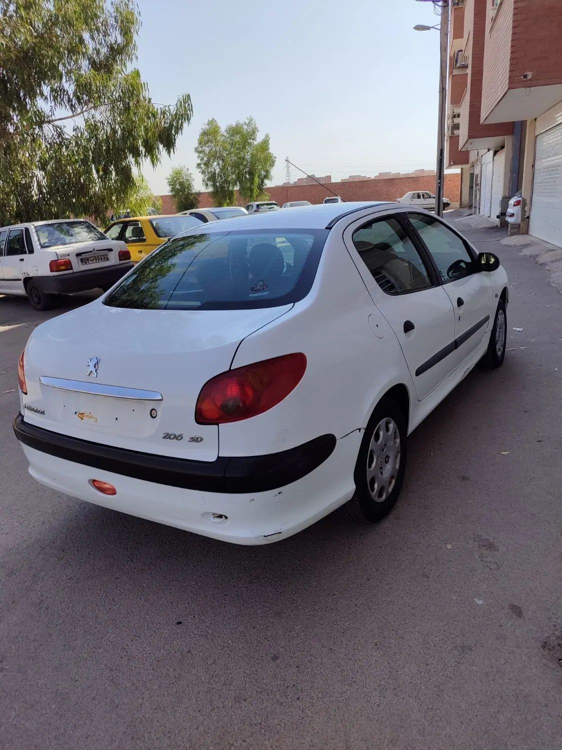 پژو ۲۰۶ صندوق دار v8 - 1390