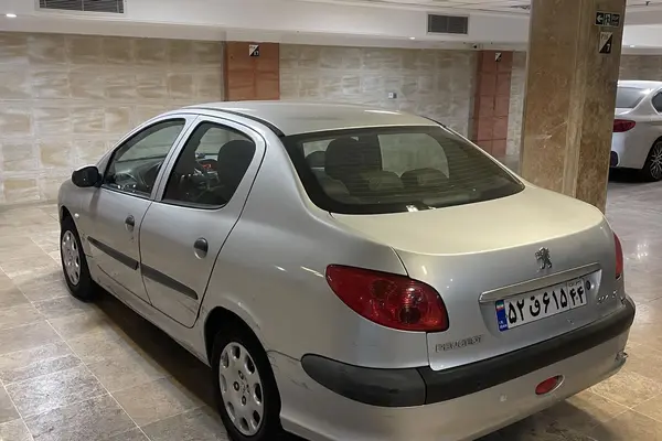 پژو ۲۰۶ صندوق دار v8 - 1395