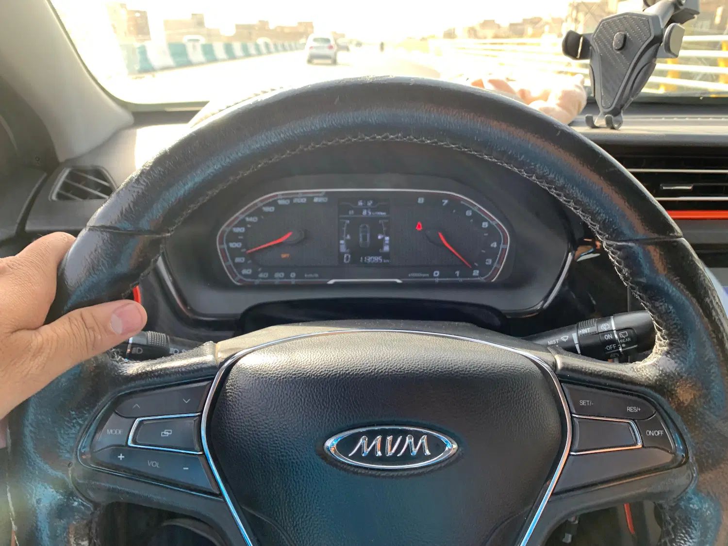 ام وی ام X22 اتوماتیک لاکچری - 1396