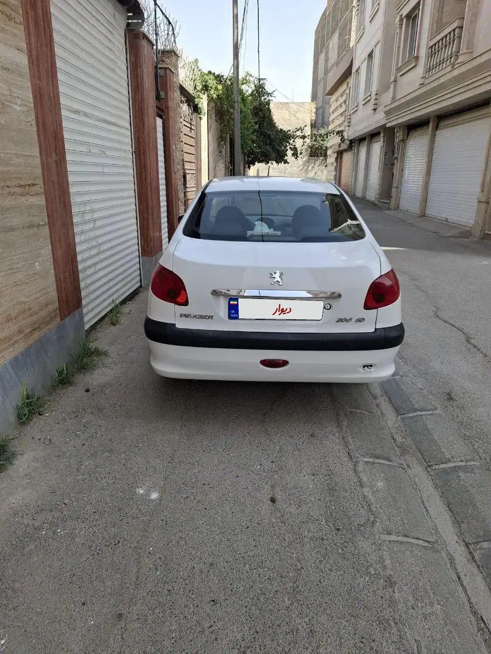 پژو ۲۰۶ صندوق دار v8 - 1396