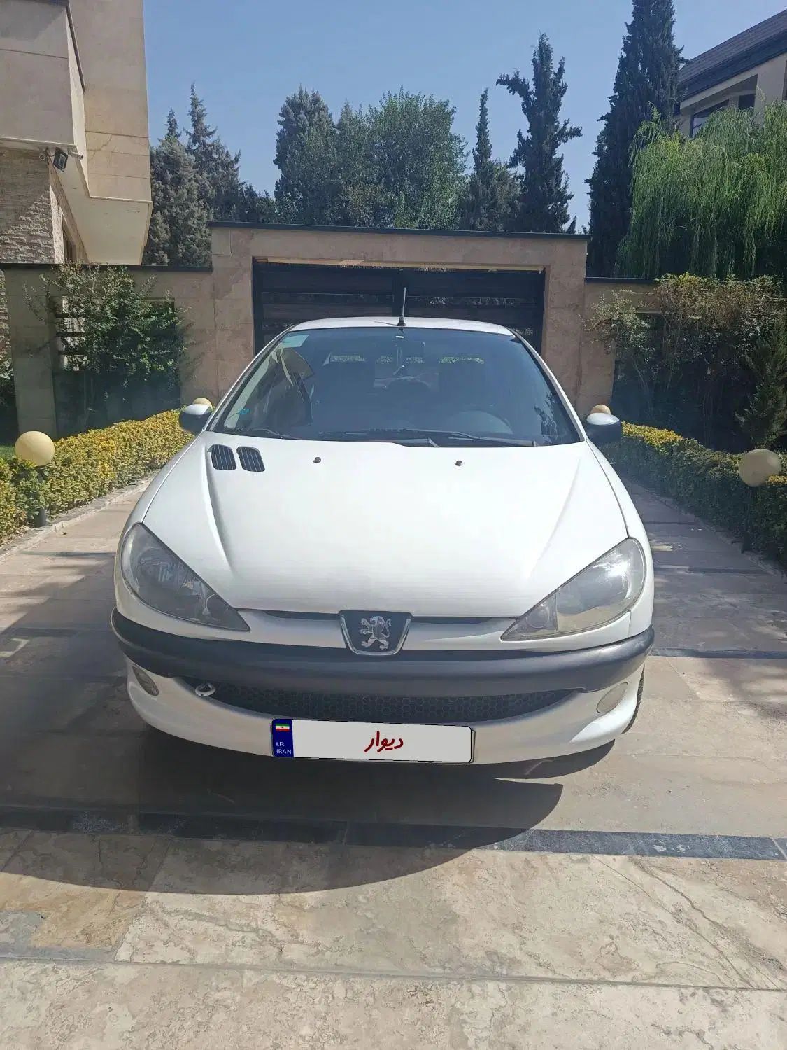 پژو ۲۰۶ صندوق دار v8 - 1394