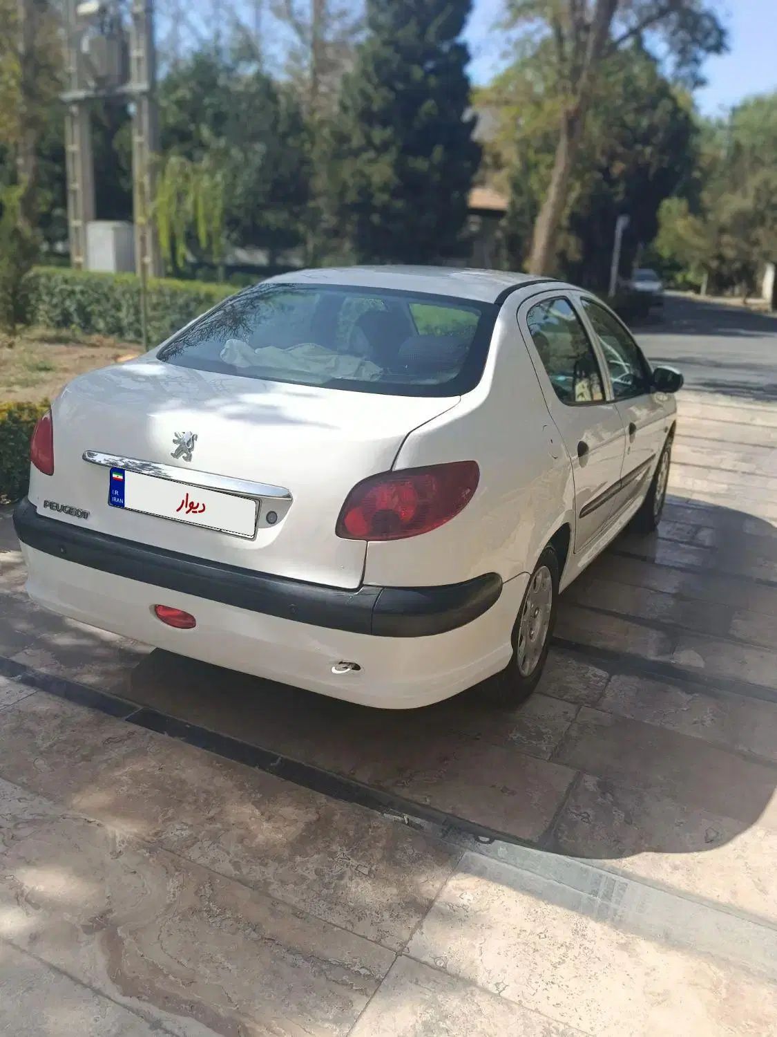 پژو ۲۰۶ صندوق دار v8 - 1394