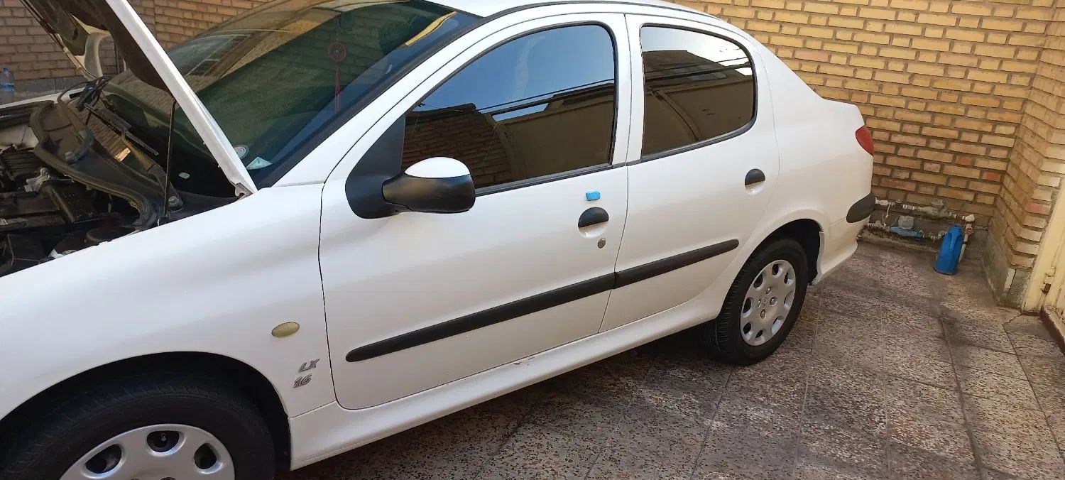 پژو ۲۰۶ صندوق دار v8 - 1394