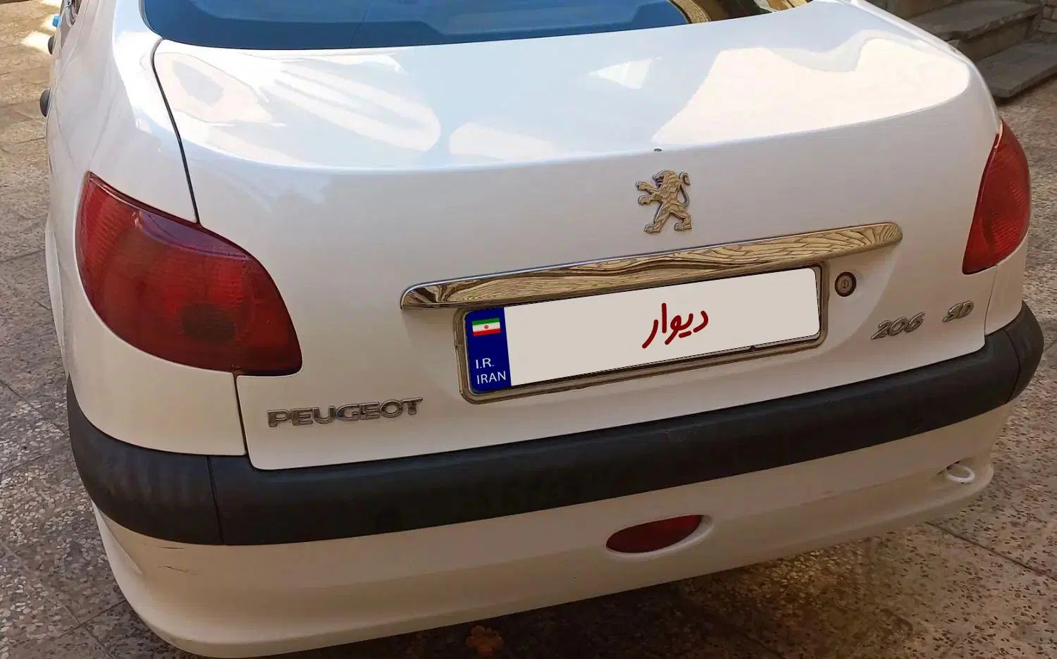 پژو ۲۰۶ صندوق دار v8 - 1394